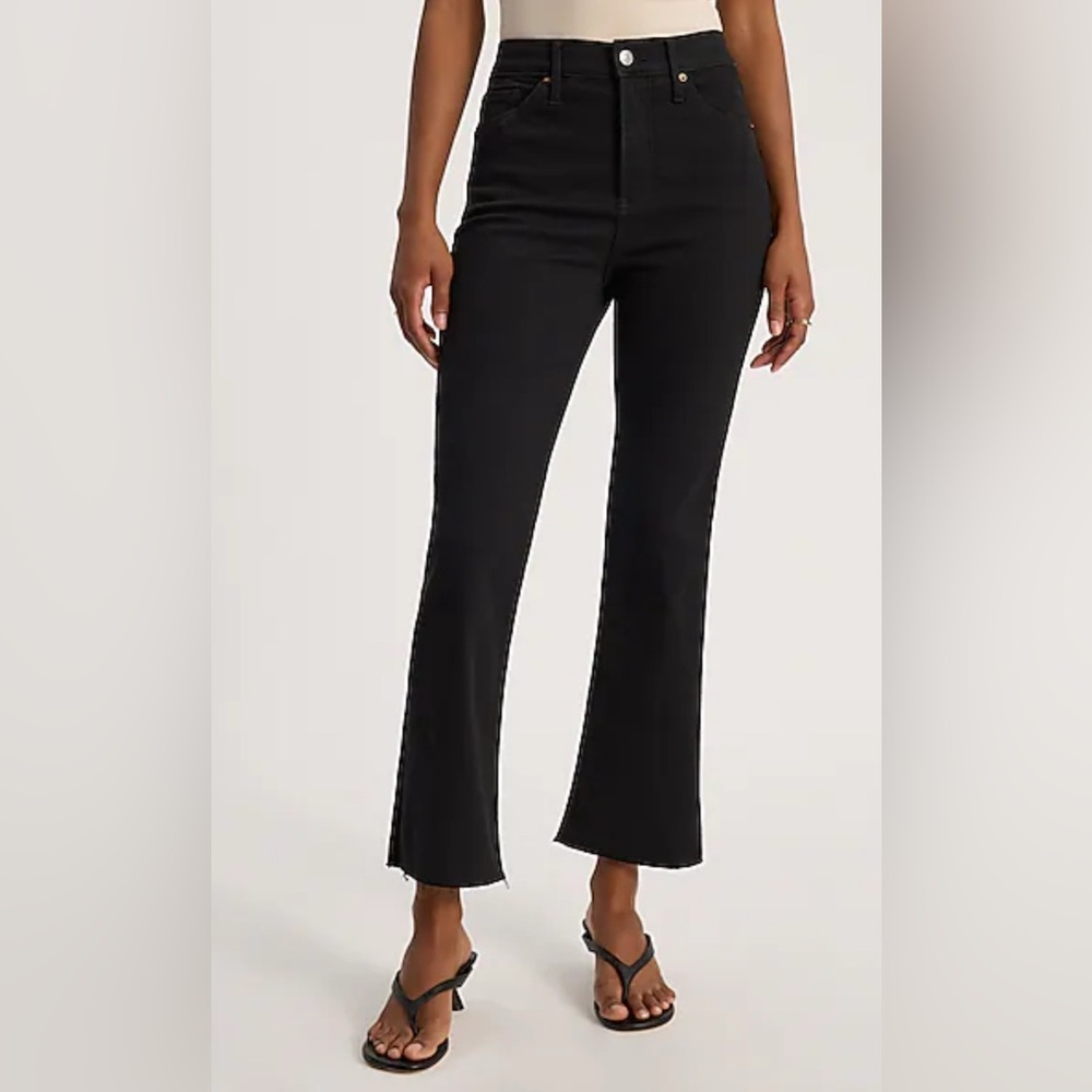 Express High Waisted Stay Black Raw Hem Cropped Flare Jeans Flexx Hyper Stretch